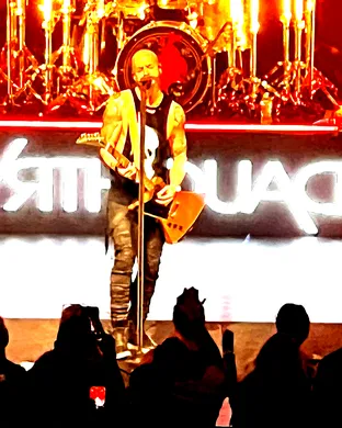 Daughtry Garden City