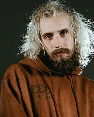 Pouya Garden City